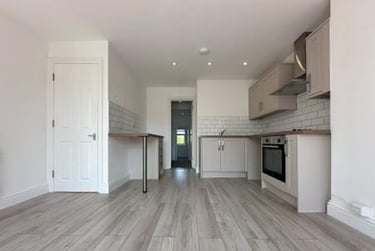 2 bed flat, Highland Road, Southsea, Portsmouth, PO49DA - Image 4